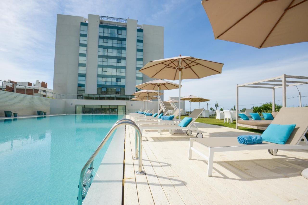 The Grand Hotel Punta del Este Extérieur photo The hotel's rooftop pool